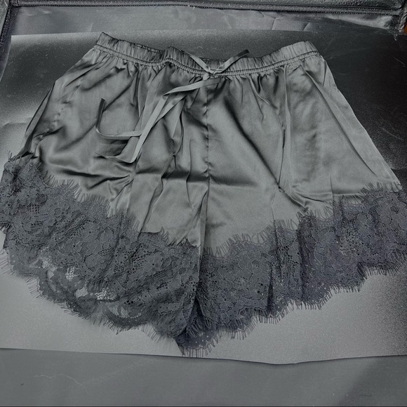 Black satin lace cami set top and bottom - Picture 9 of 14